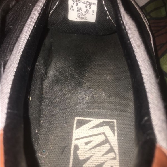 Vans - Picture 4 of 4